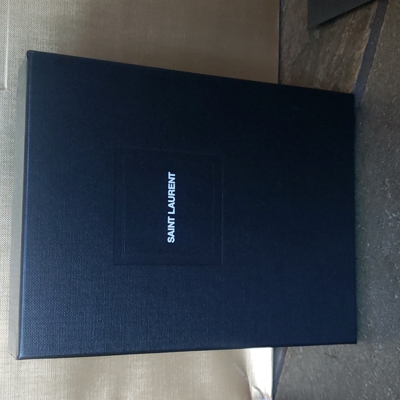 Authentic Rodeo Drive Saint Laurent paper bag and box - Picture 2 of 6